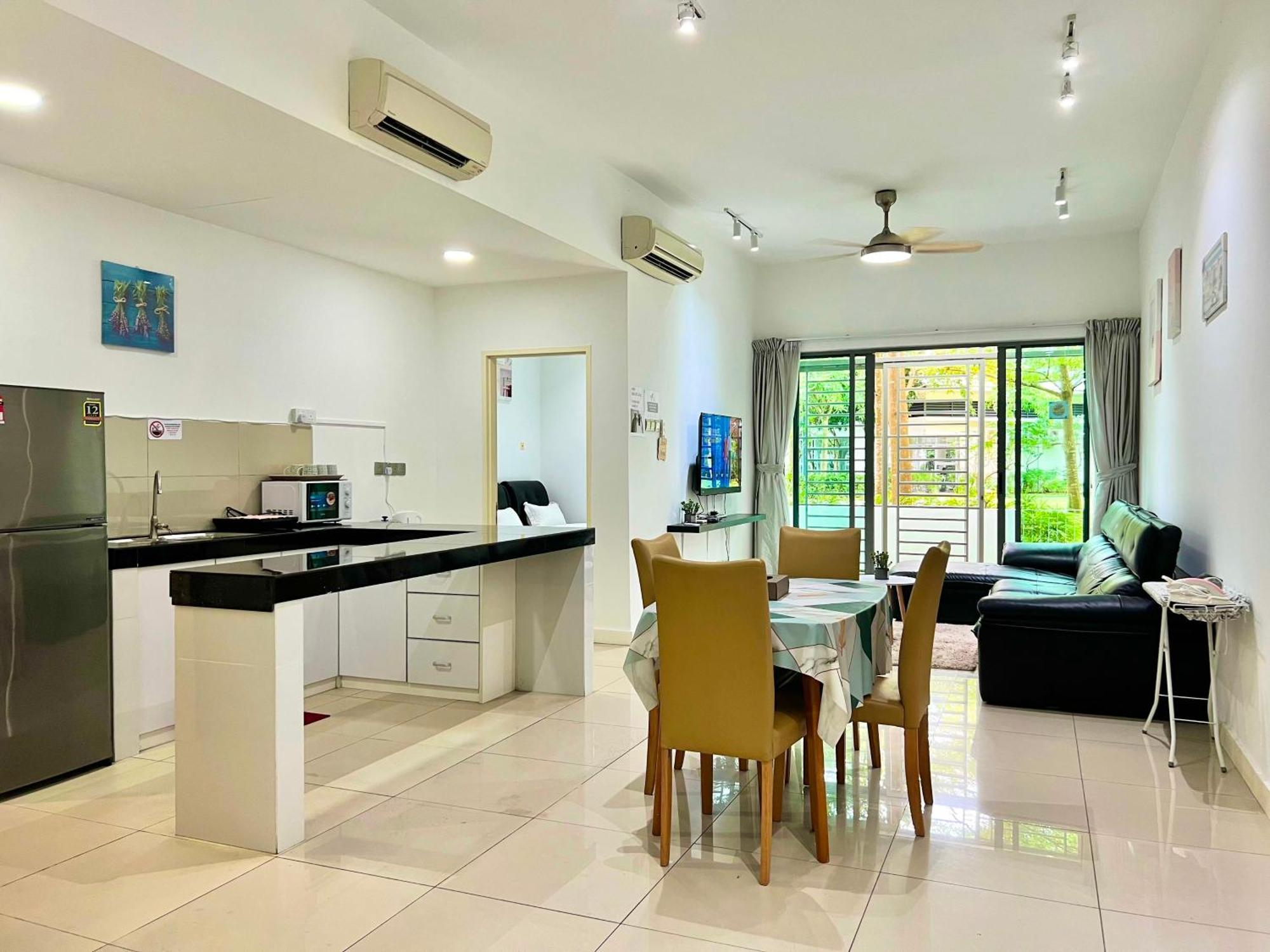 Capital O 90987 The Loft Residences Homestay @ Imago Shopping Mall 2 Kampong Sembulan 외부 사진